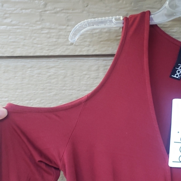 Bobi Los Angeles Cold Shoulder Top Dark Red - Picture 6 of 9
